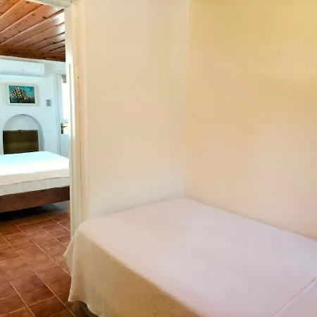 Ekincik'te Tas Ev Hotell Koycegiz (Mugla)