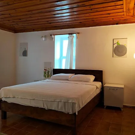 Ekincik'te Tas Ev Hotell Koycegiz (Mugla)