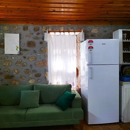 Hotell Ekincik'te Tas Ev