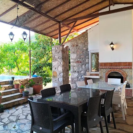 Hotell Ekincik'te Tas Ev 4*